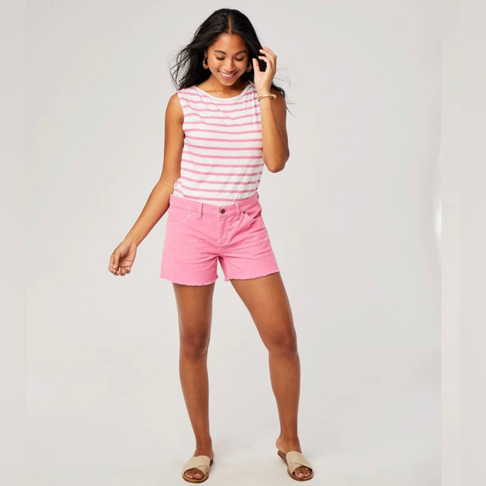 Carve Oahu 4” inseam pink corduroy shorts Sz 8